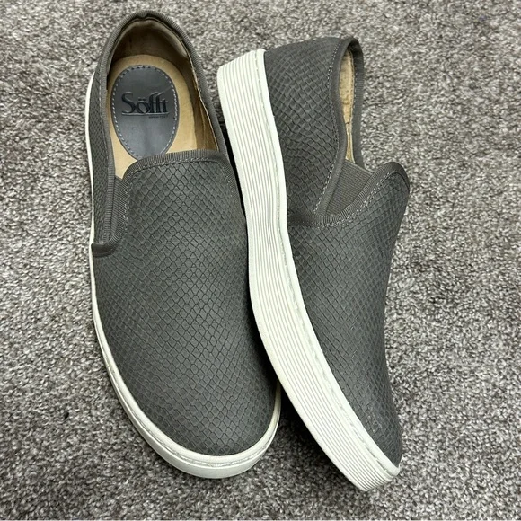 SOFFT | Women's Somerton Snakeskin Embossed Slip-On Sneaker Taupe/Gray. NEW 9.5 - Picture 1 of 8
